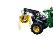 LEGO® TECHNIC John Deere 948L II Skidder 3