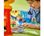 LEGO® DUPLO® Große interaktive Eisenbahn 3