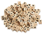 Buchstabenperlen aus Holz 300 Stück 1