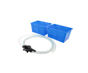 Pumpe mit Schlauch und zwei Wasserboxen 1