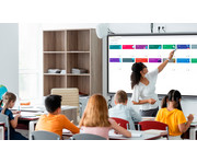 Clevertouch® Pro Series 3 mit Pylonen Höhenverstellung und Tafelflügel 4